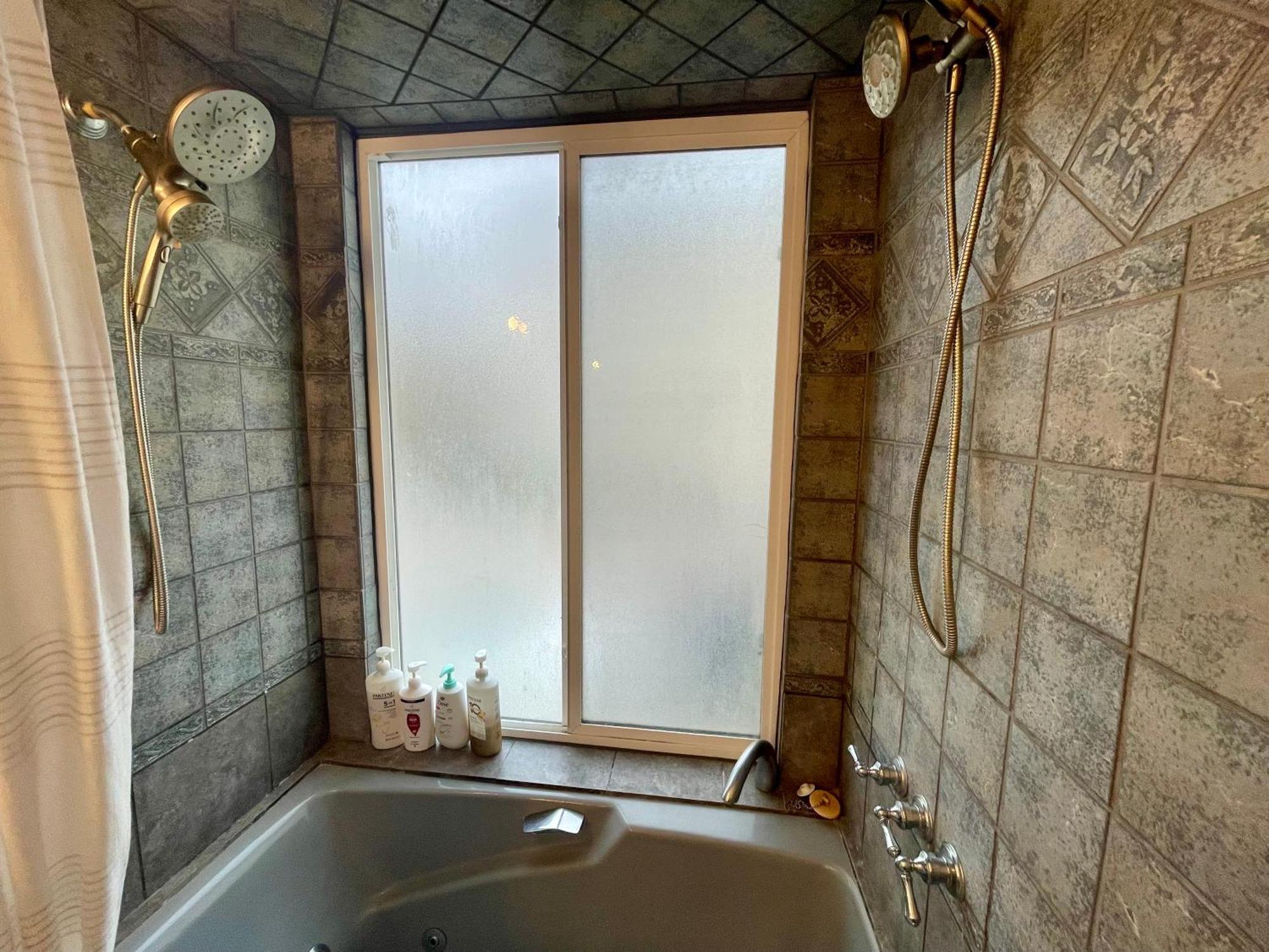 Beachfront 2 Bedroom 2 Bathroom Steps From Venice Apartment Los Angeles